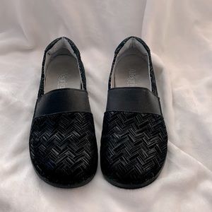 Alegria Womens slip on shoes